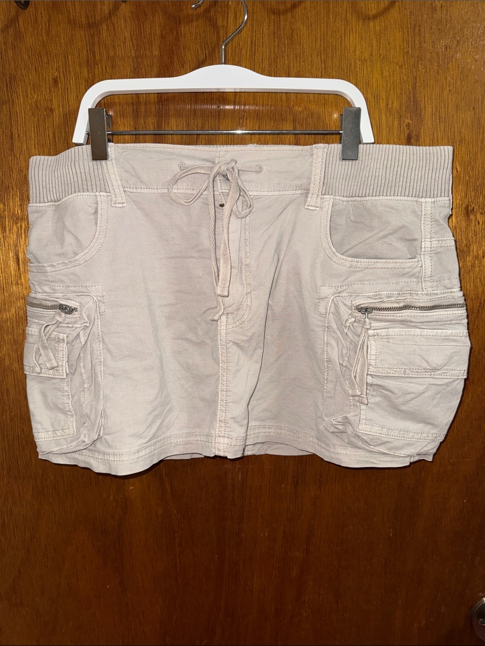 American Eagle Outfitters Light Beige Cargo Drawstring Shorts